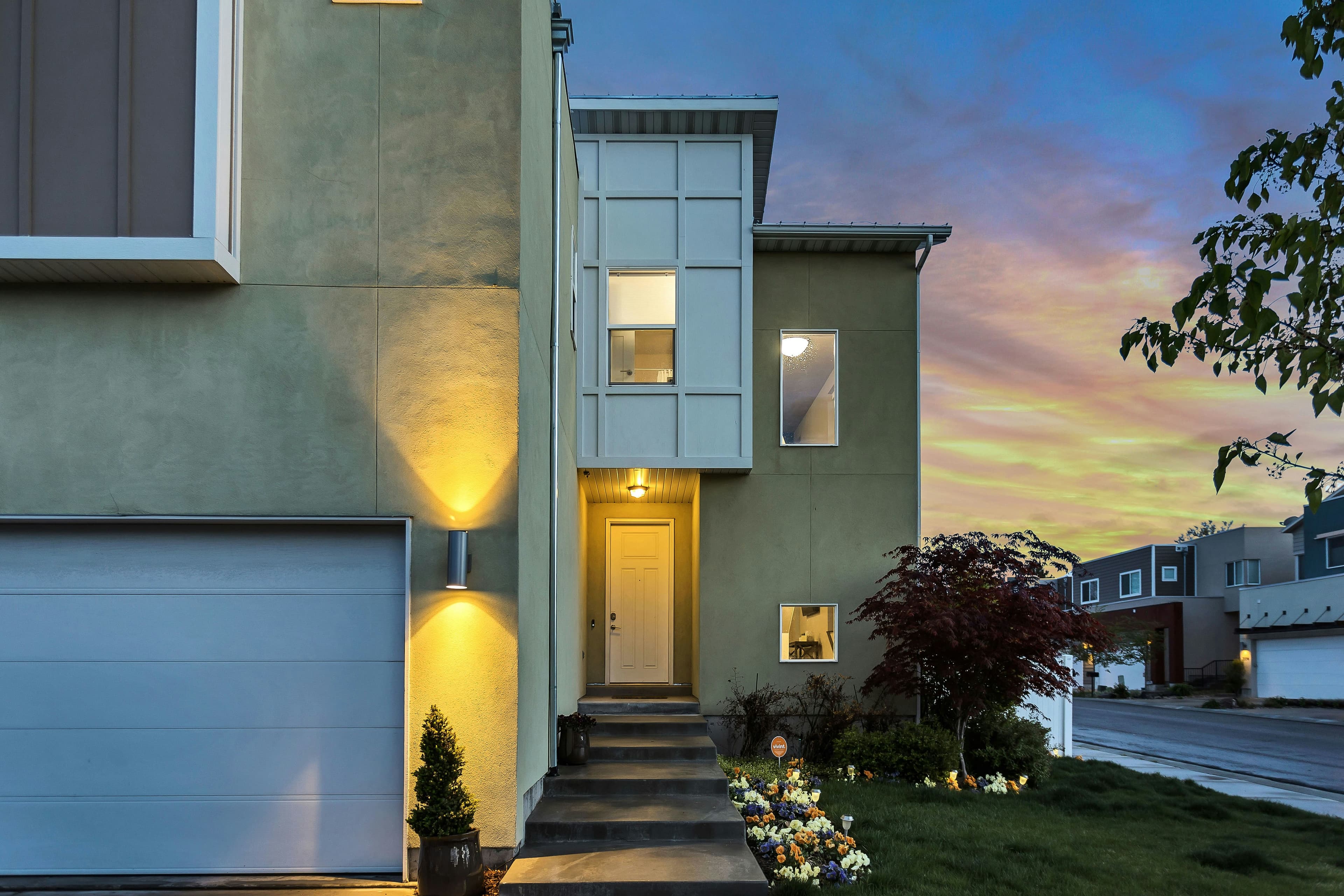 Carpet Area vs Built-Up Area: What Buyers Must Compare